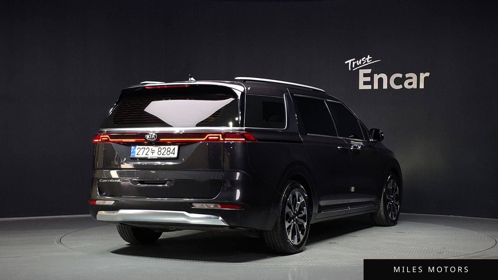 Kia Carnival 2021 — миниатюра 2