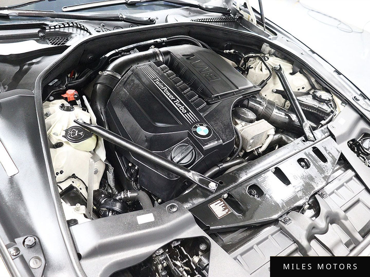 BMW 6 Series (F12) 2014 — миниатюра 6