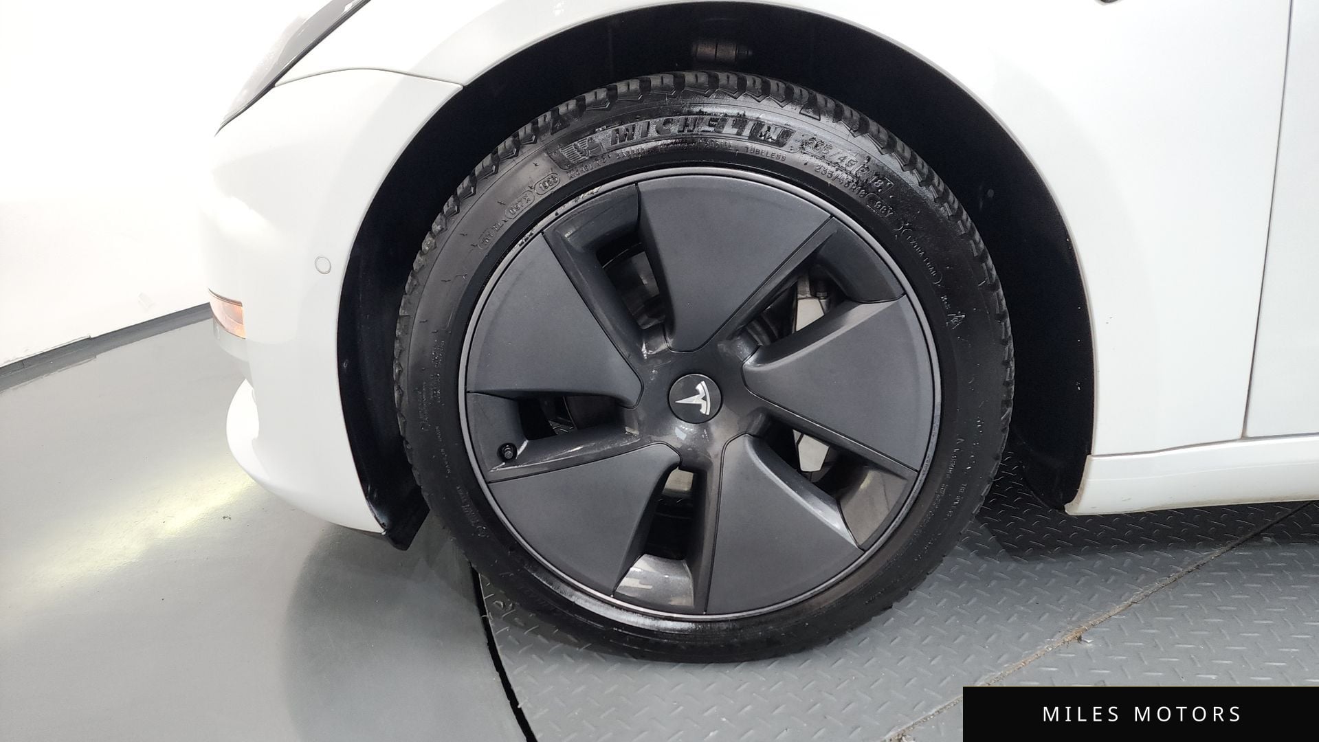 Tesla Model 3 2021 — миниатюра 5