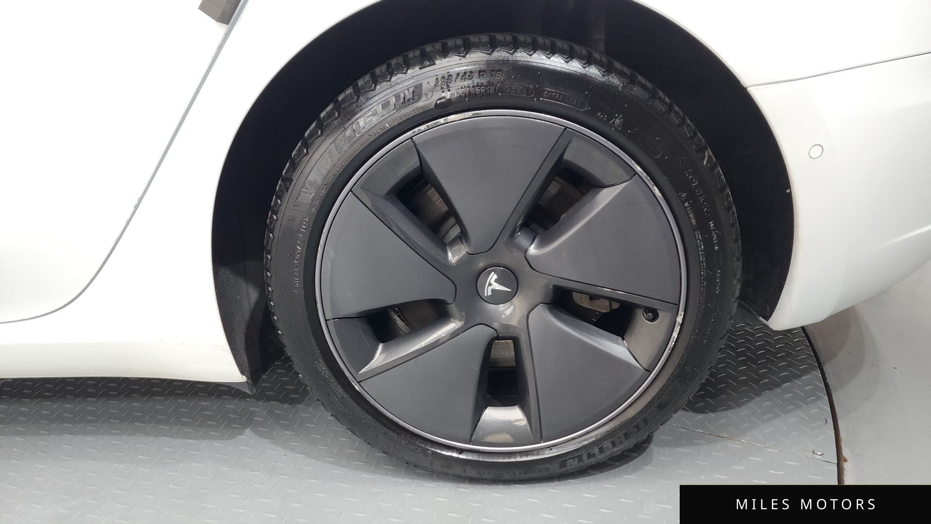 Tesla Model 3 2021 — миниатюра 7