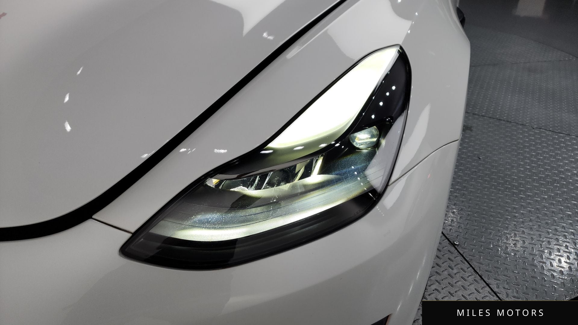 Tesla Model 3 2021 — миниатюра 8
