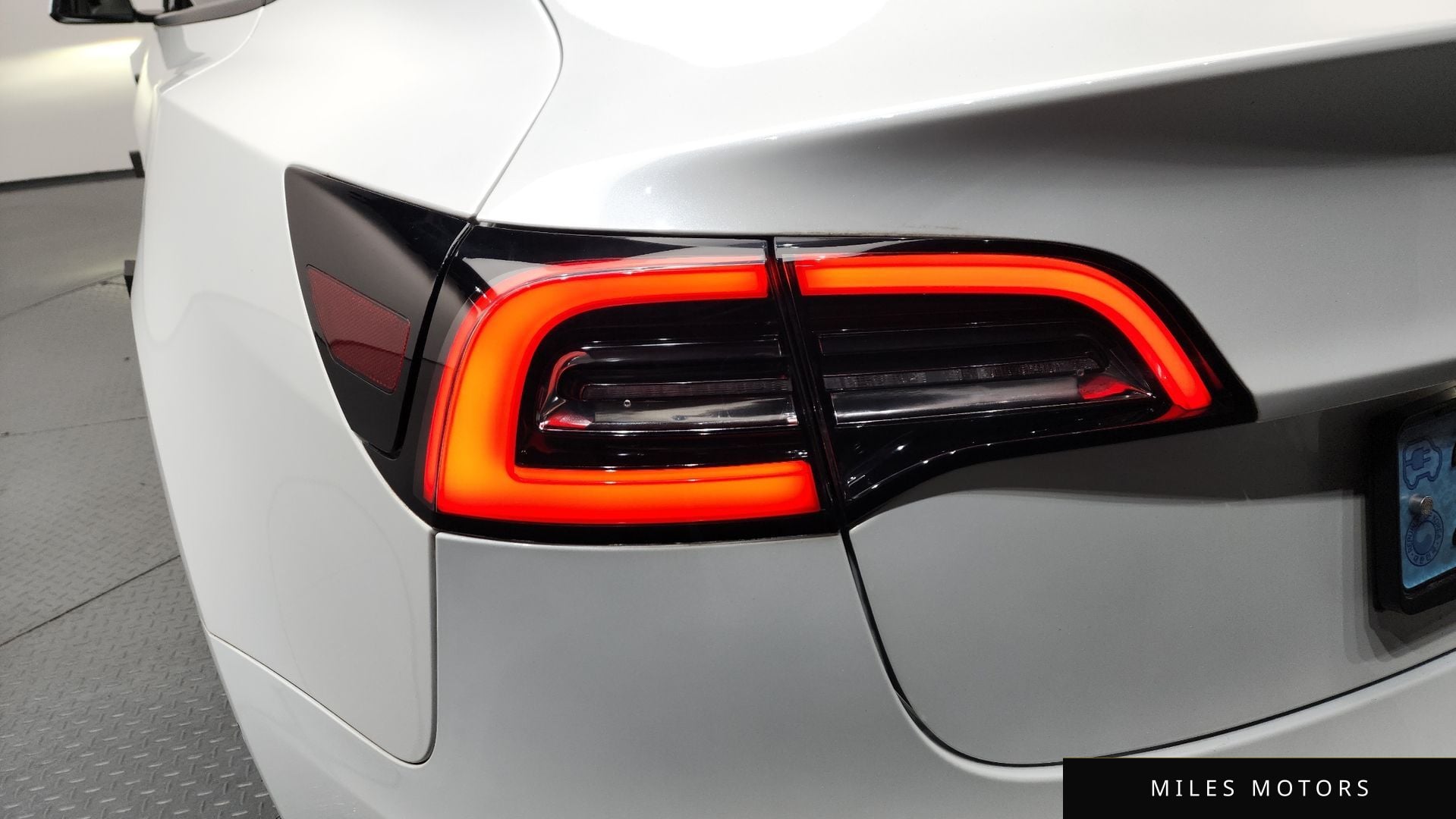 Tesla Model 3 2021 — миниатюра 9