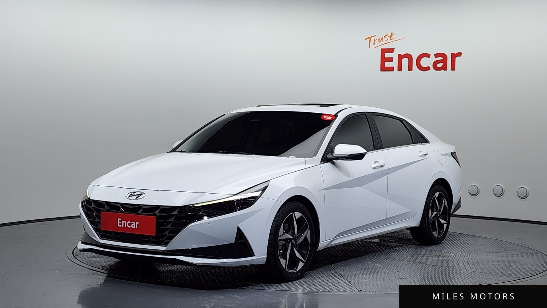Hyundai AVANTE 2023 — фото 1 из 12