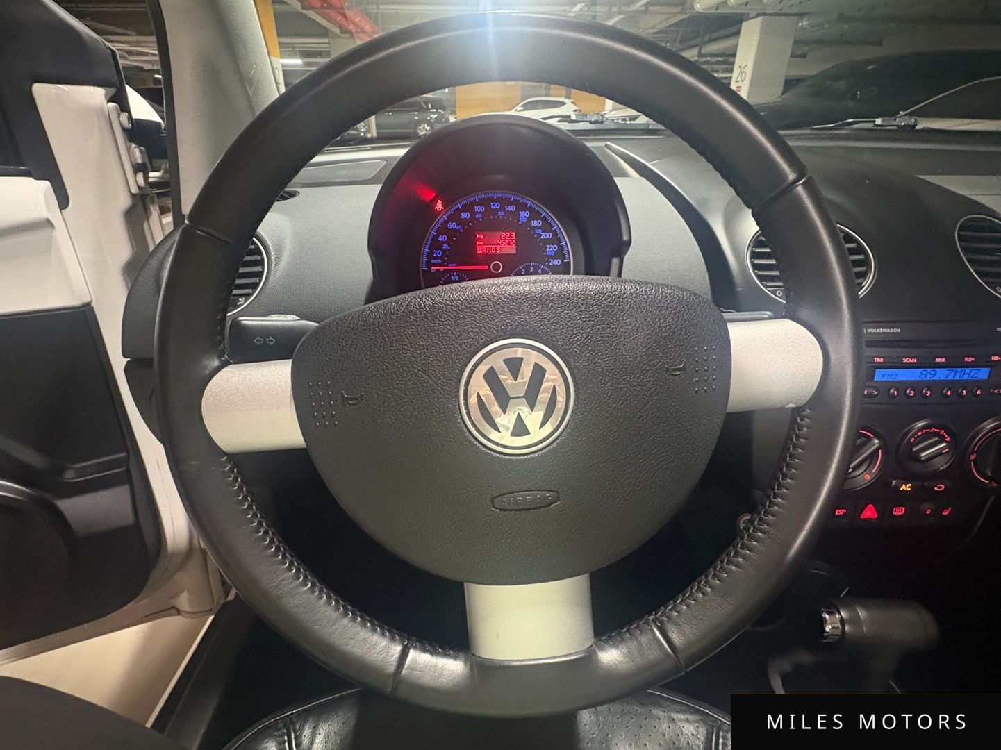 Volkswagen Beetle 2009 — миниатюра 10
