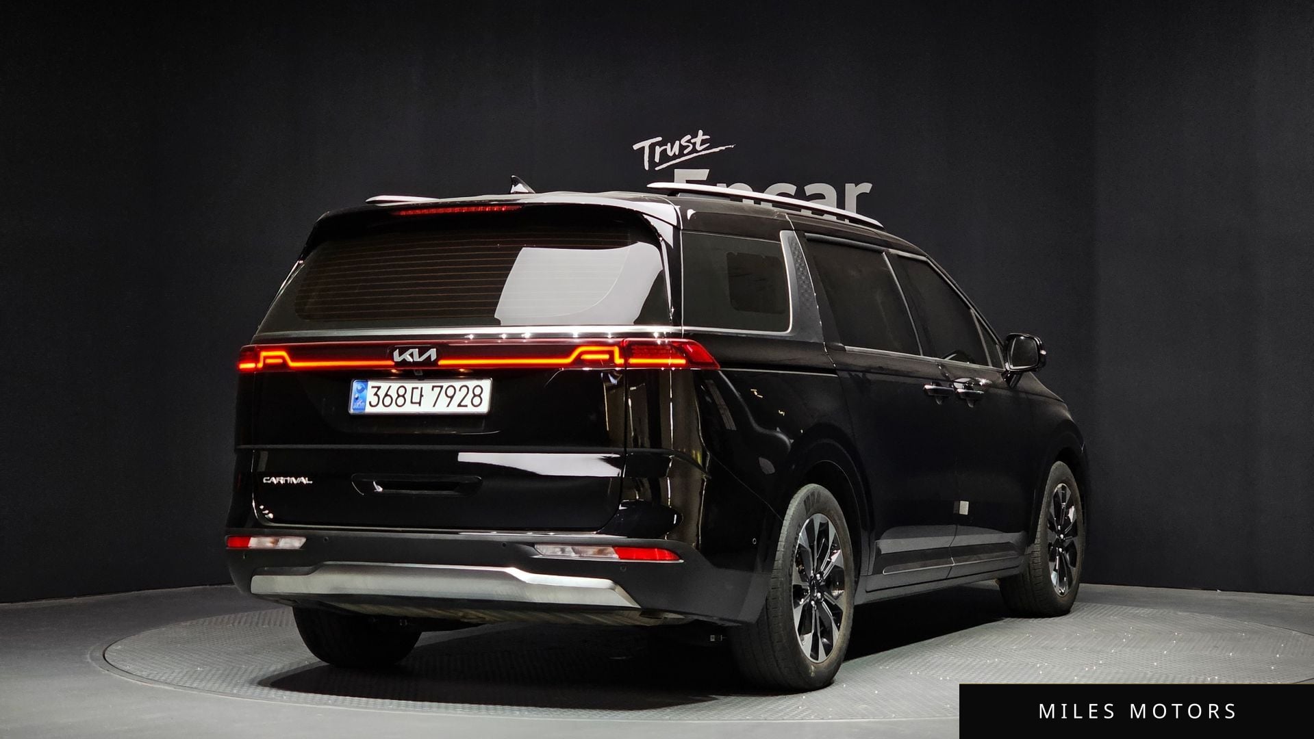 Kia Carnival 2022 — миниатюра 2