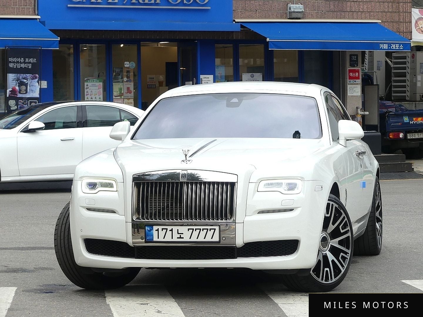 Rolls-Royce Ghost 2017 — миниатюра 3