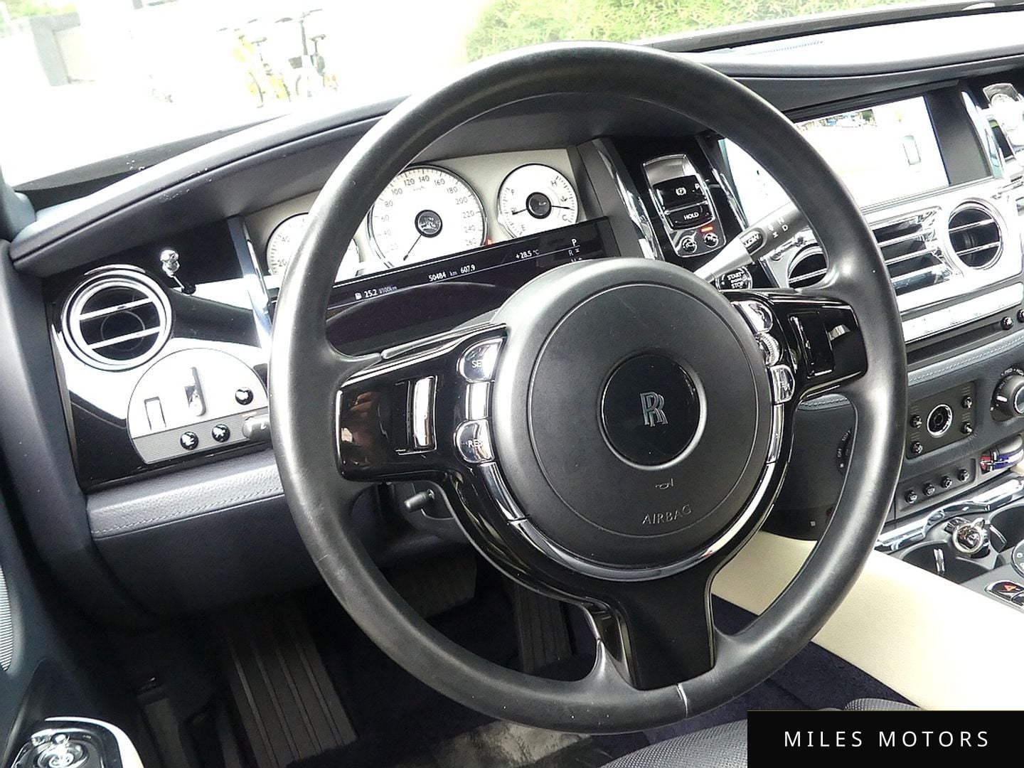Rolls-Royce Ghost 2017 — миниатюра 12