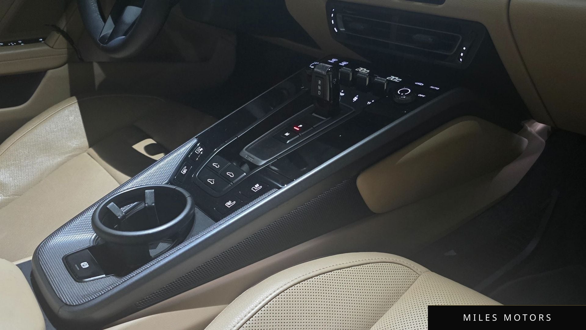 Porsche 911 (992) 2020 — миниатюра 9