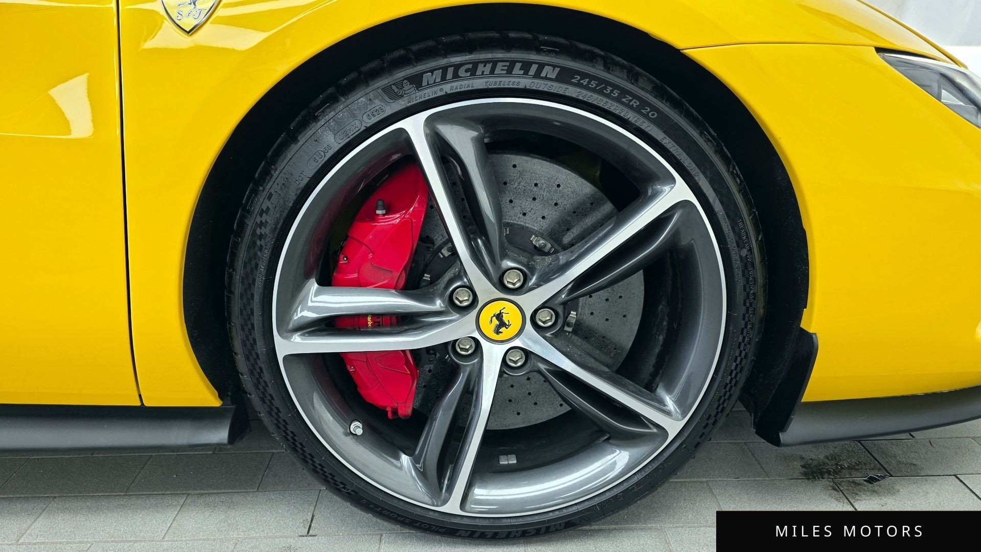 Ferrari 296 GTB 2023 — миниатюра 7