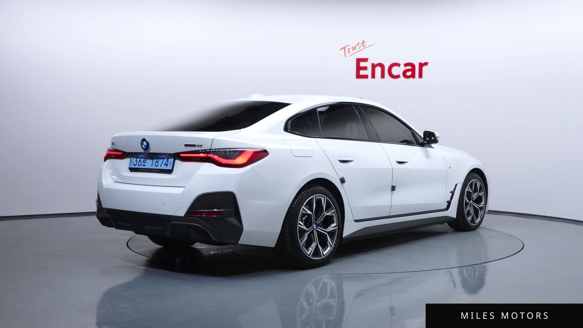 BMW i4 2022 — миниатюра 2
