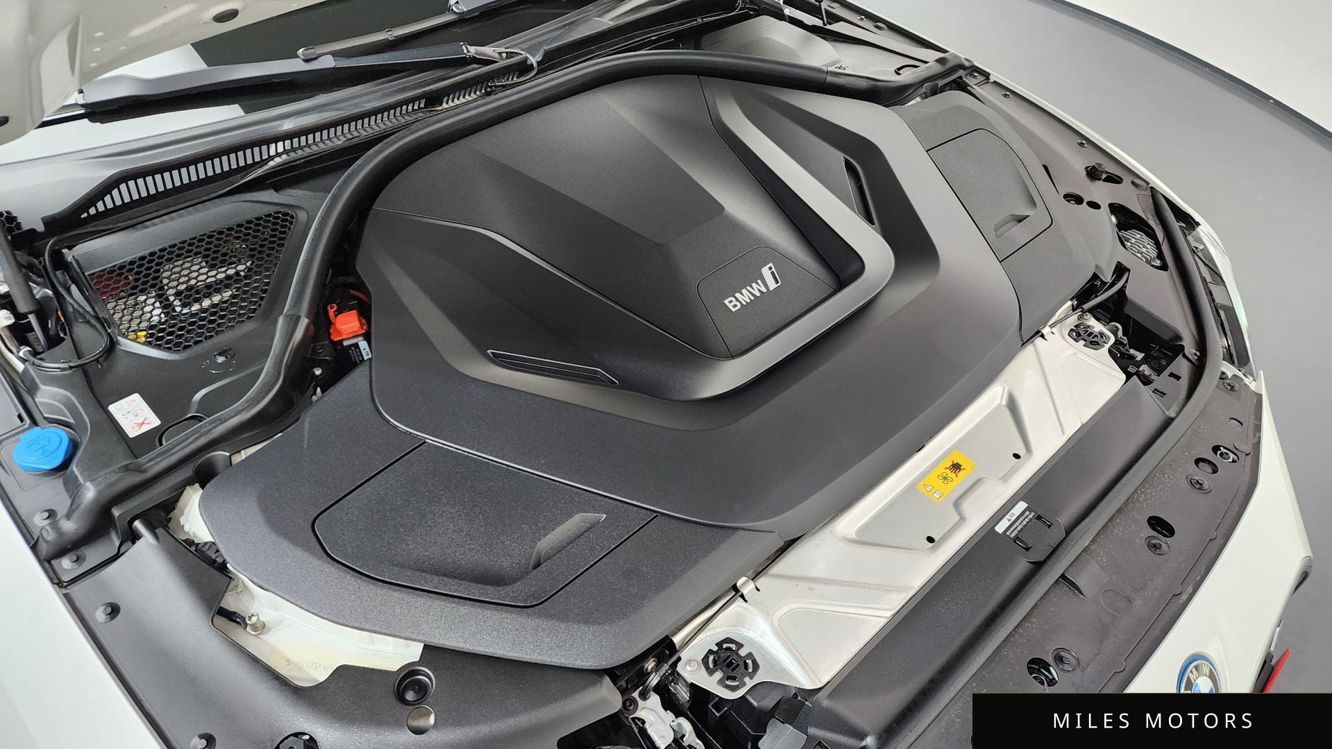 BMW i4 2022 — миниатюра 6