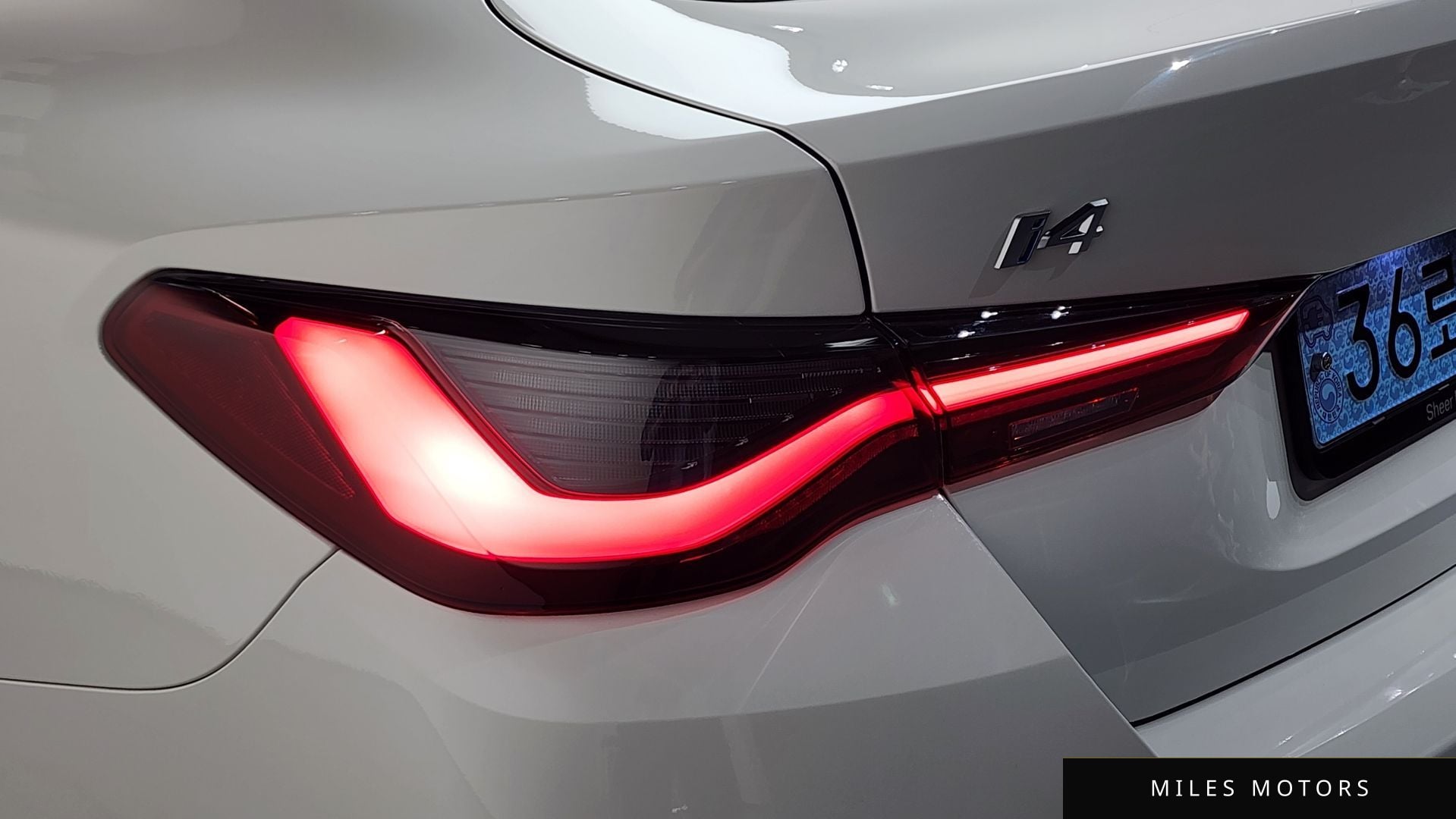 BMW i4 2022 — миниатюра 9