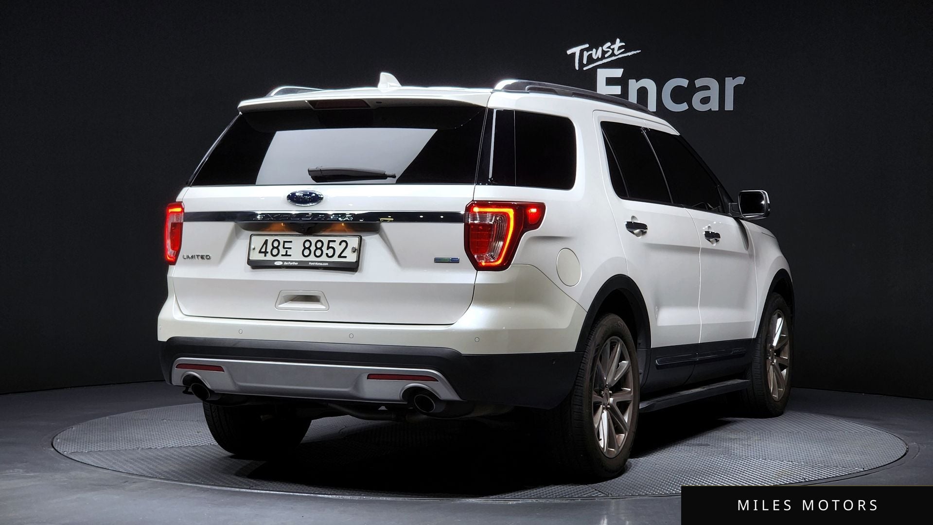 Ford Explorer 2017 — миниатюра 2