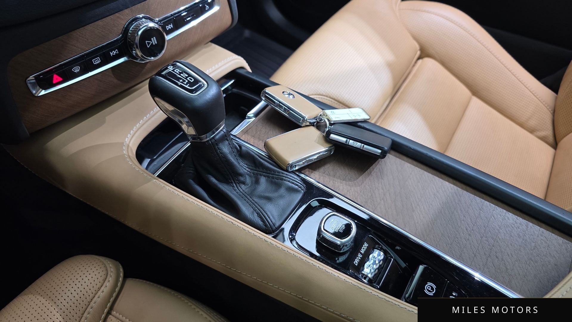 Volvo XC90 2018 — миниатюра 9