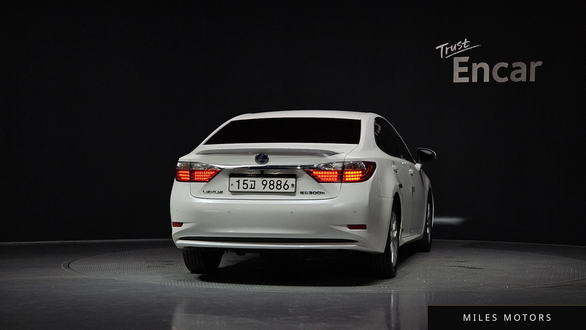 Лексус ES300h 2015 — миниатюра 4