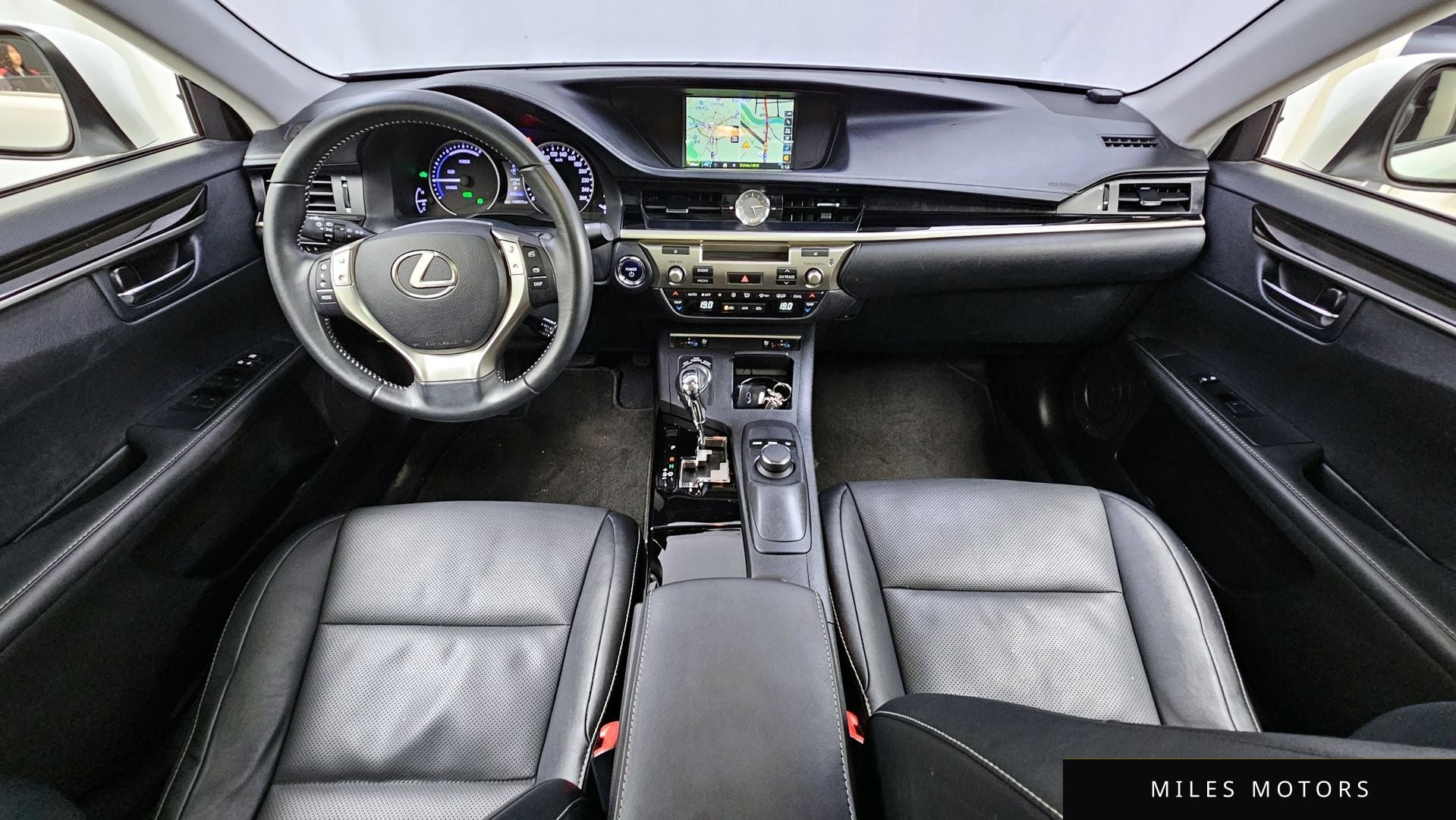Лексус ES300h 2015 — миниатюра 7