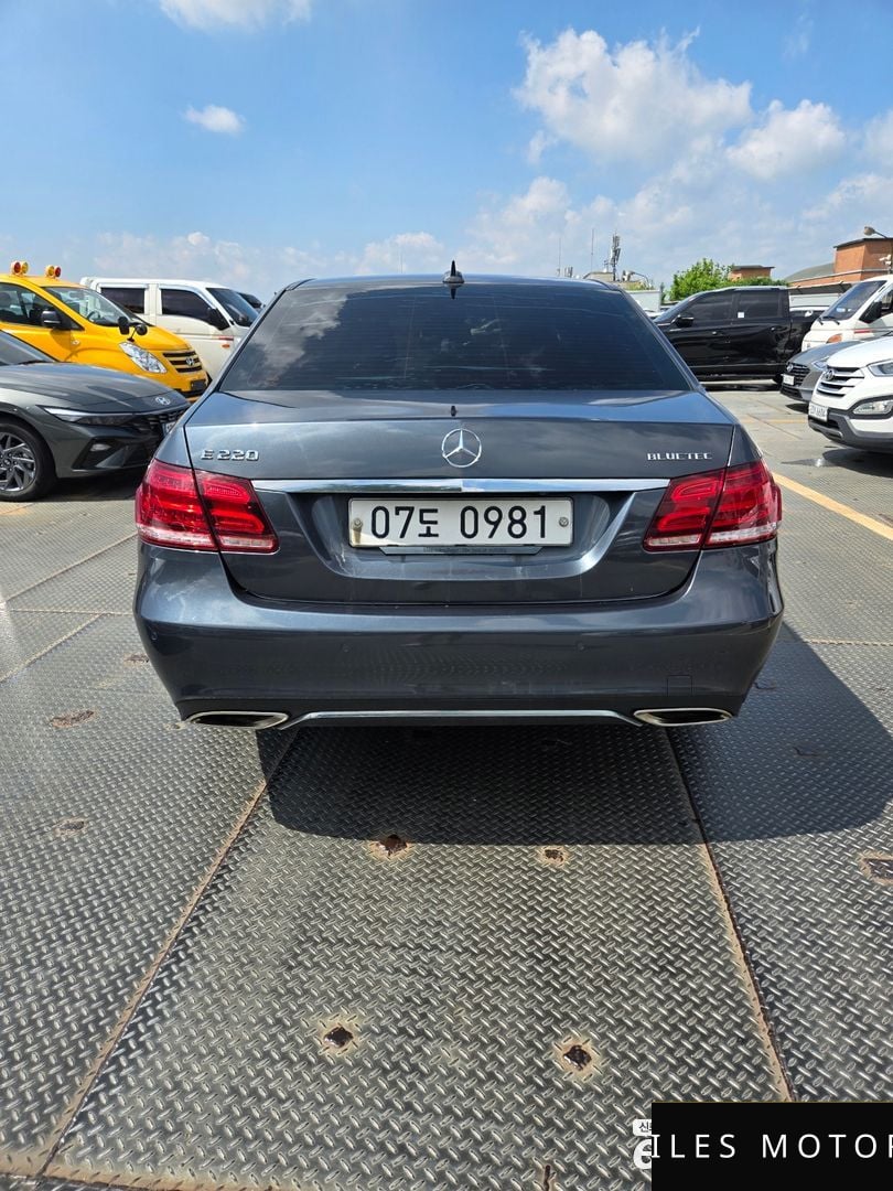 Mercedes-Benz E-Class W212 2016 — миниатюра 3
