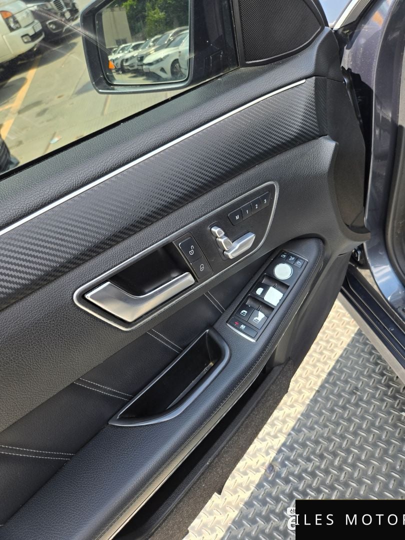 Mercedes-Benz E-Class W212 2016 — миниатюра 8