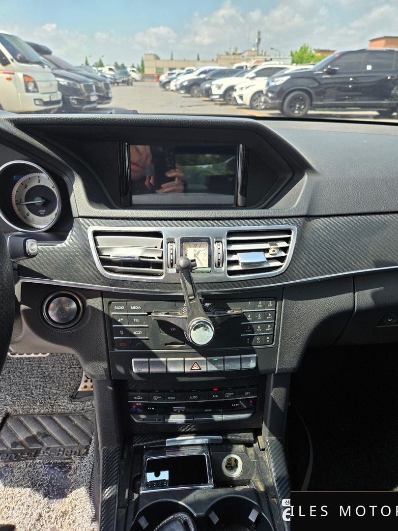 Mercedes-Benz E-Class W212 2016 — миниатюра 11