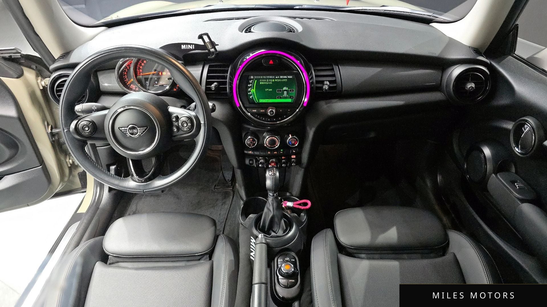 MINI Cooper 2019 — миниатюра 10