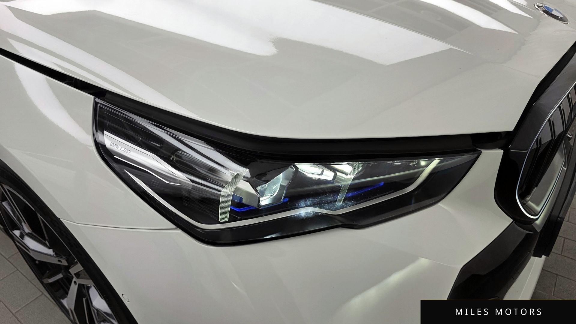 BMW 5 Series (G60) 2024 — миниатюра 8