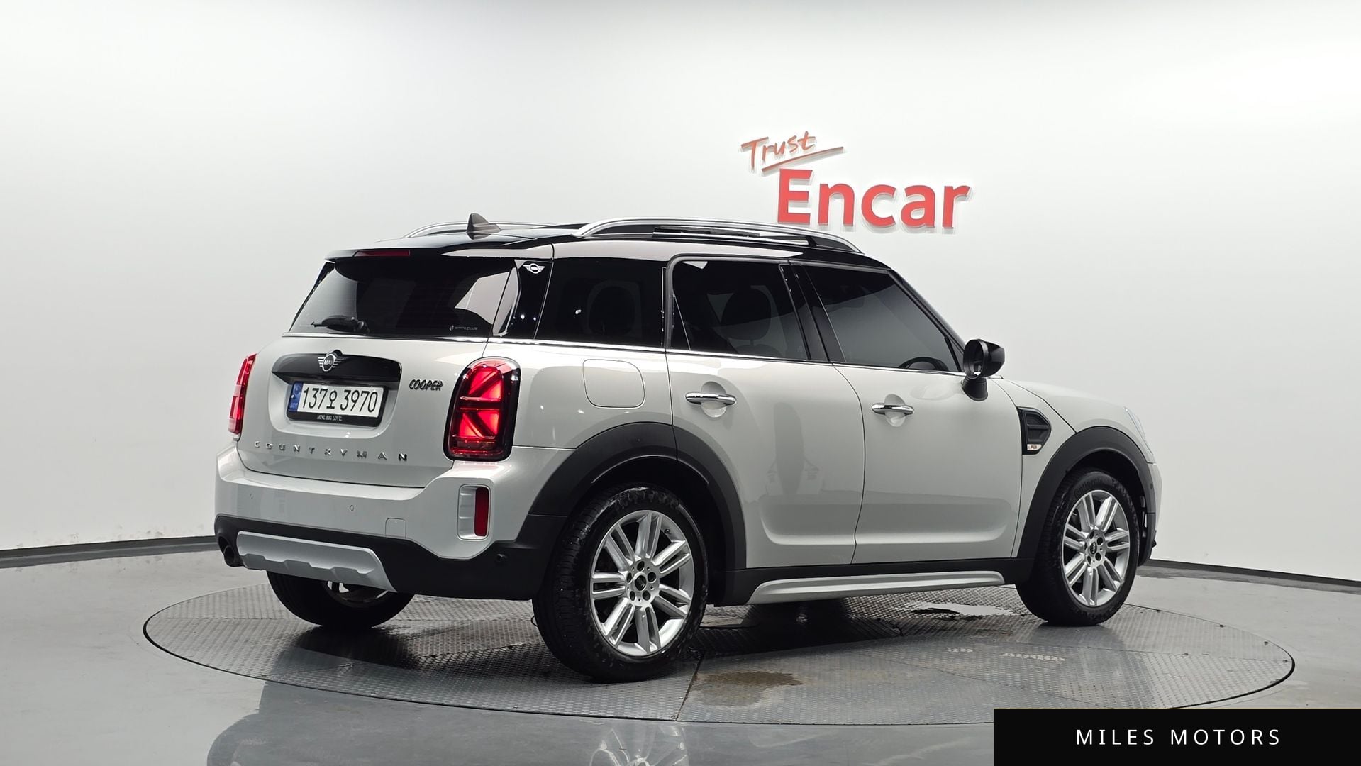 MINI Countryman 2023 — фото 1 из 12