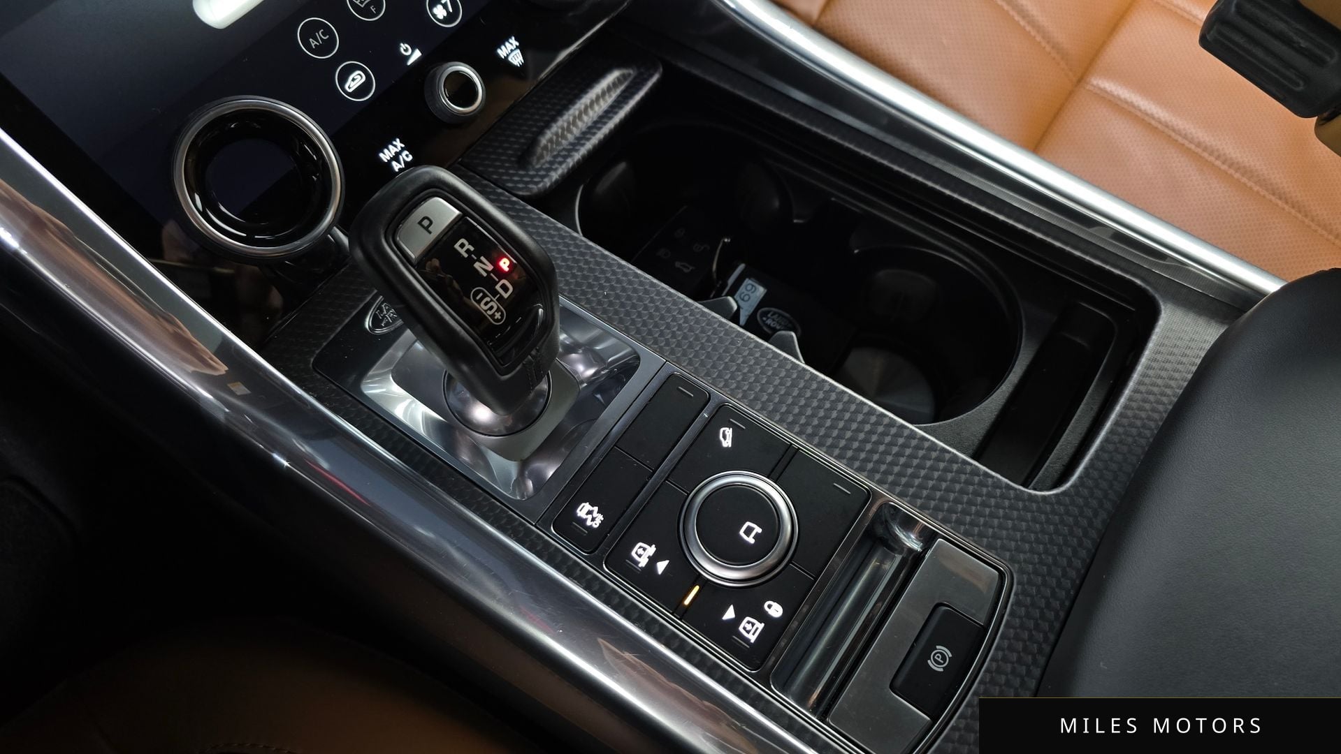 Land Rover Range Rover Sport 2018 — миниатюра 12