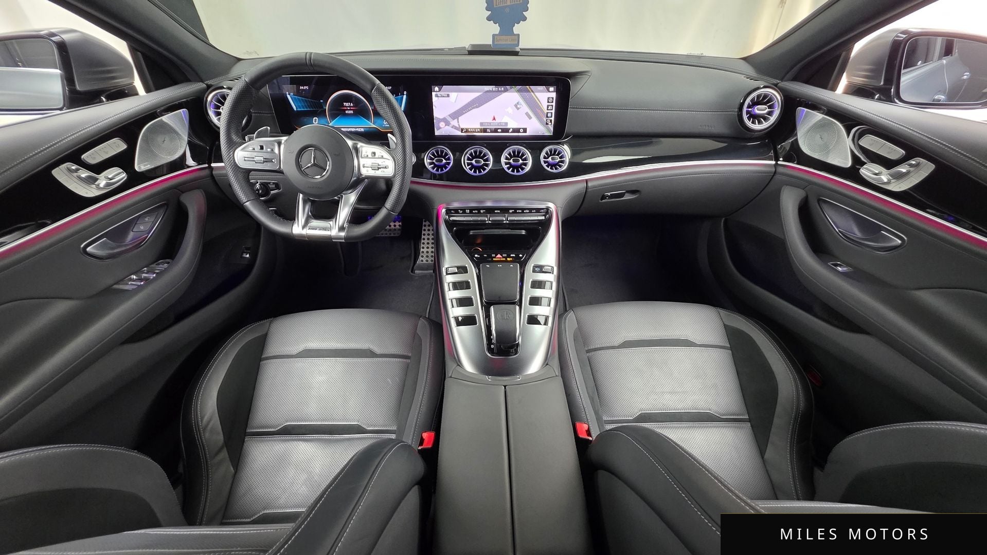 Mercedes-Benz AMG GT 2021 — миниатюра 10