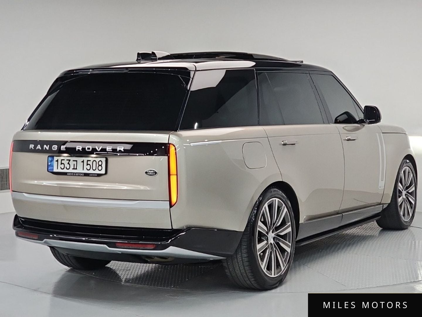 Land Rover Range Rover 2023 — миниатюра 4