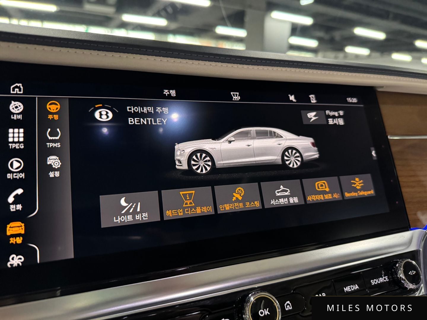 Bentley Flying Spur 2021 — миниатюра 9