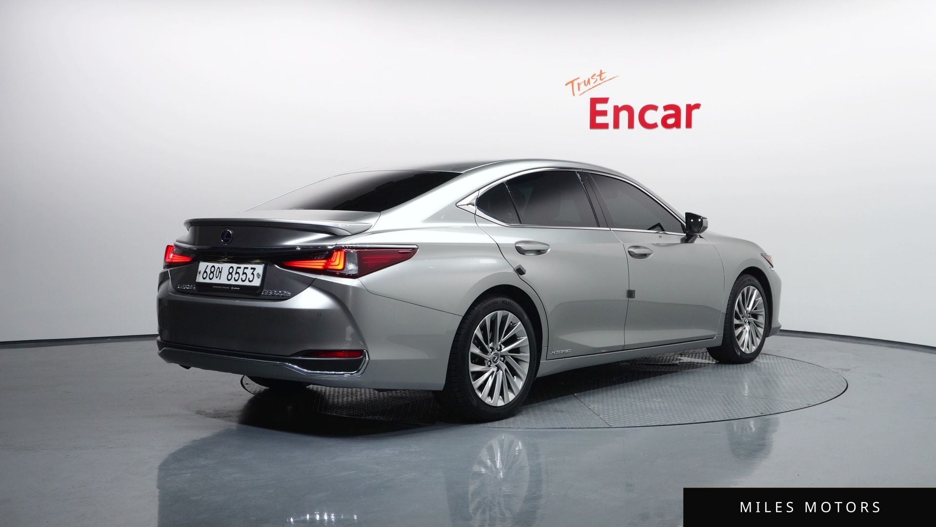 Лексус ES300h 2019 — миниатюра 2