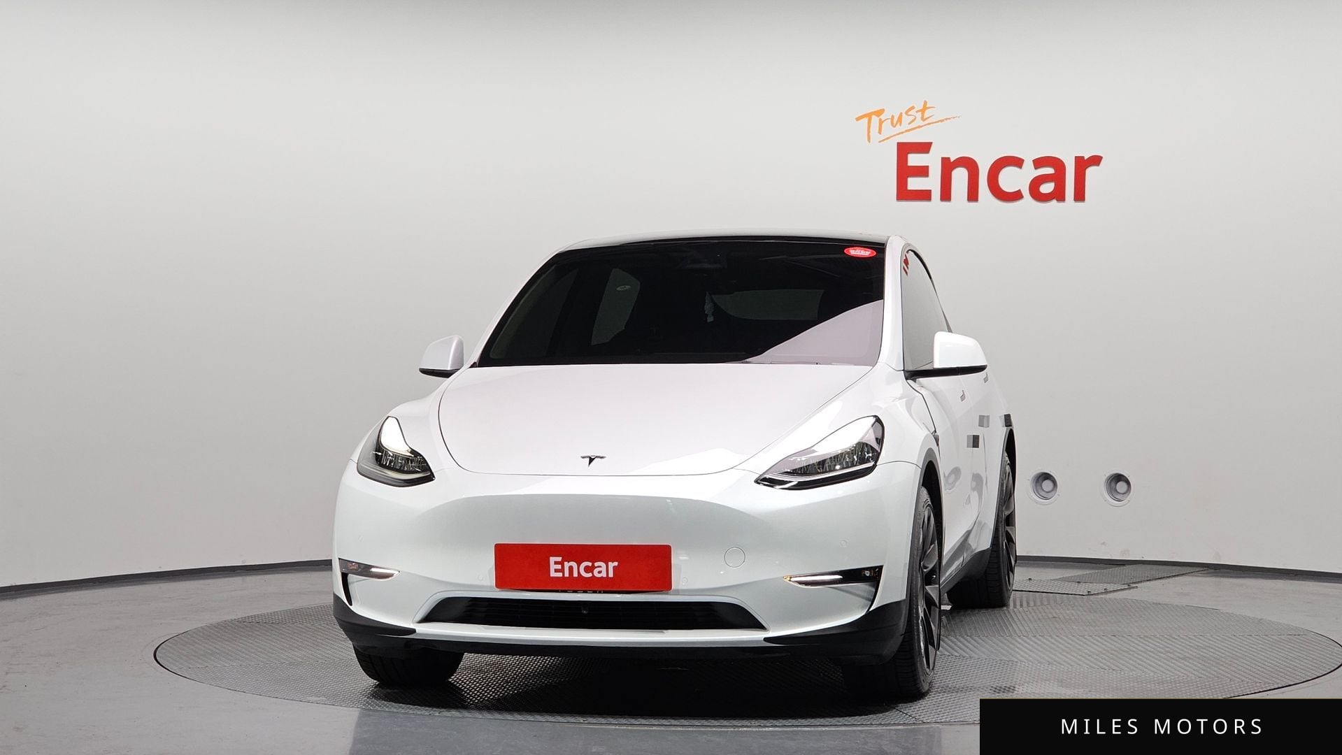 Tesla Model Y 2022 — миниатюра 3