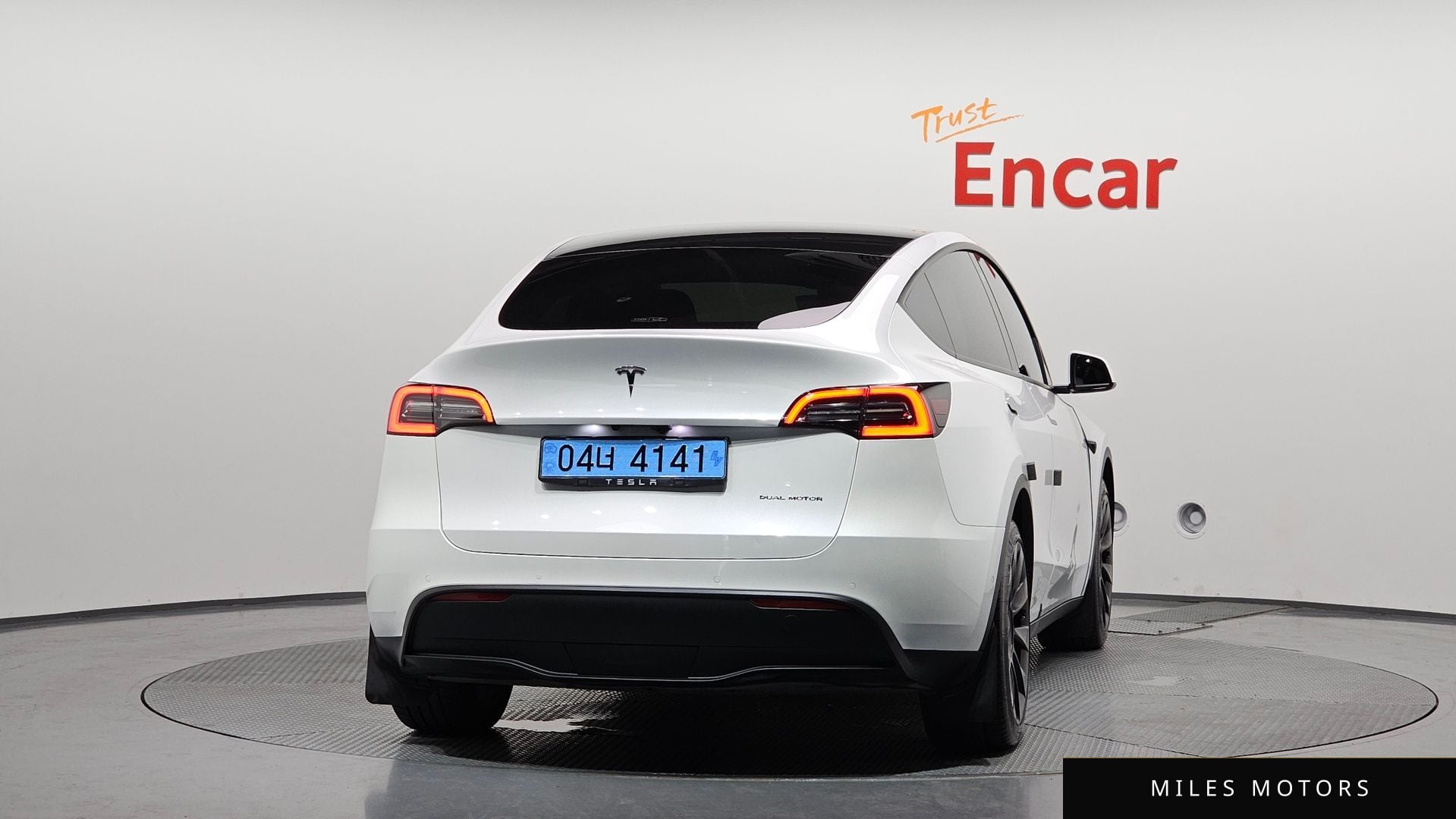 Tesla Model Y 2022 — миниатюра 4