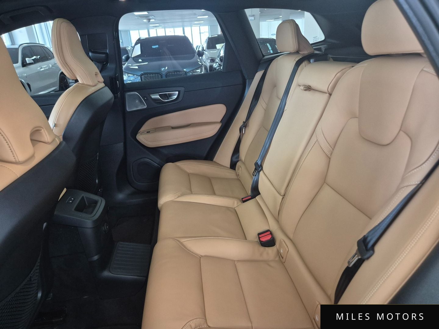 Volvo XC60 2025 — миниатюра 11