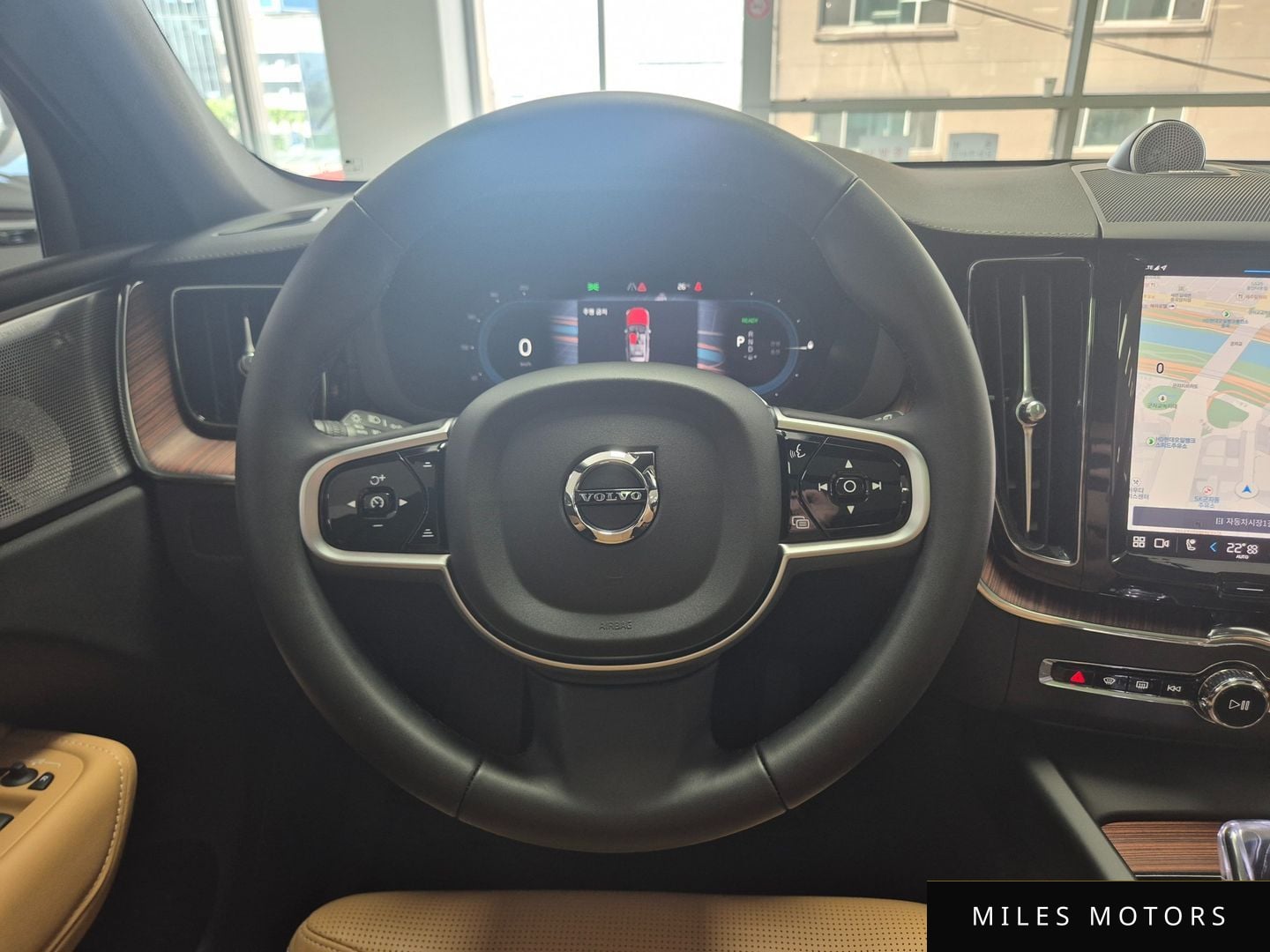 Volvo XC60 2025 — миниатюра 12