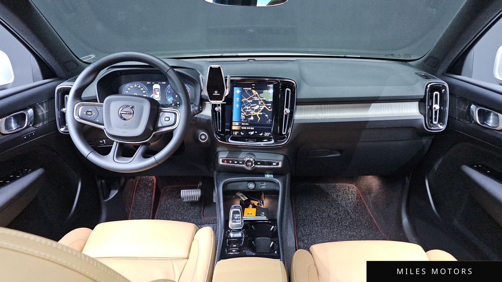 Volvo XC40 2022 — миниатюра 10