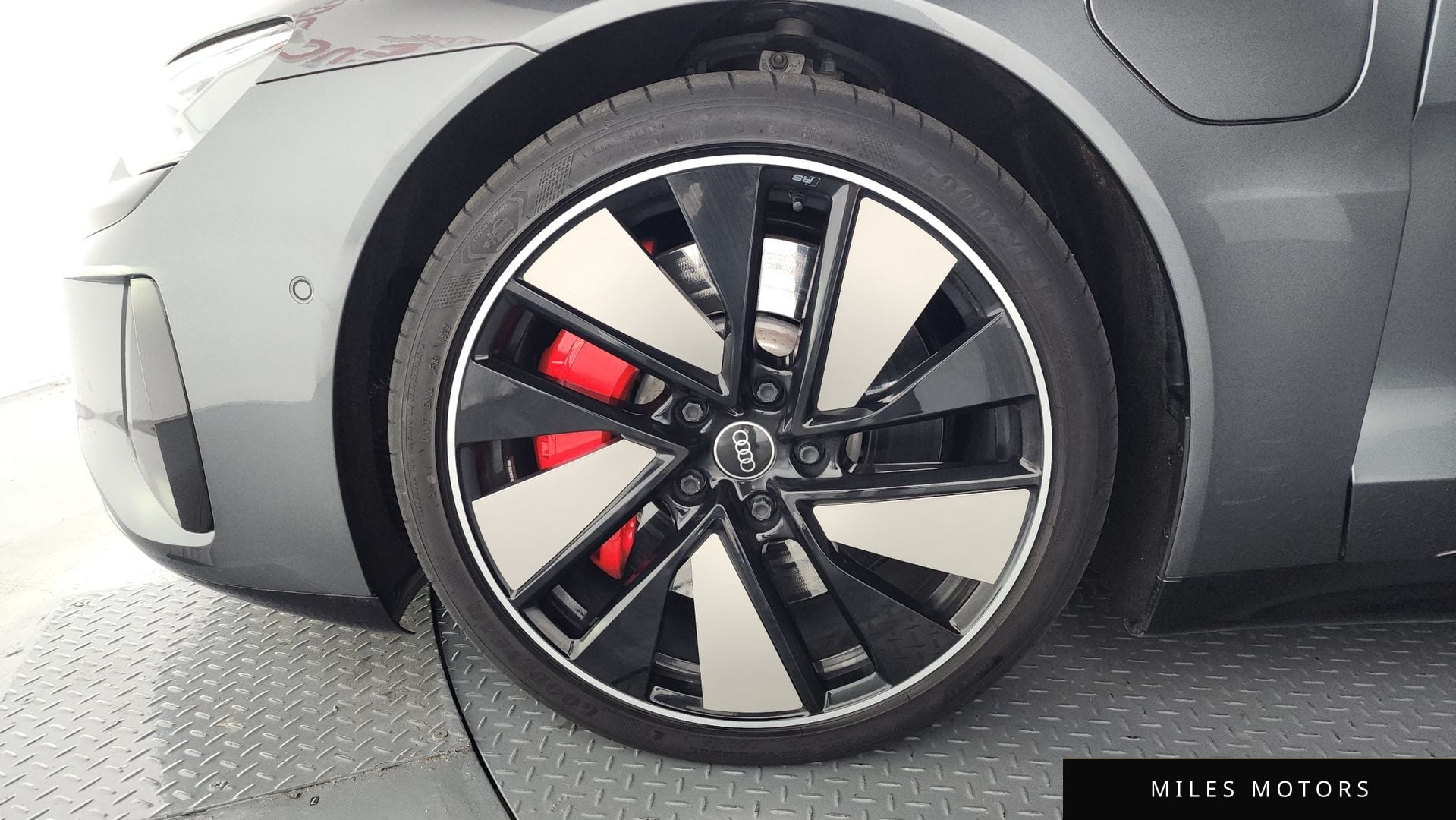 Audi e-tron GT 2022 — миниатюра 5