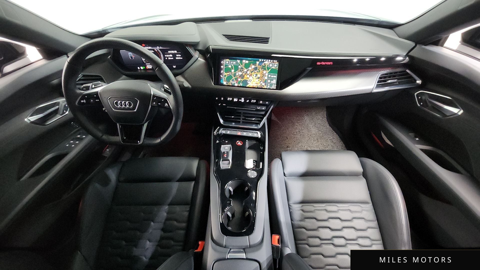 Audi e-tron GT 2022 — миниатюра 10