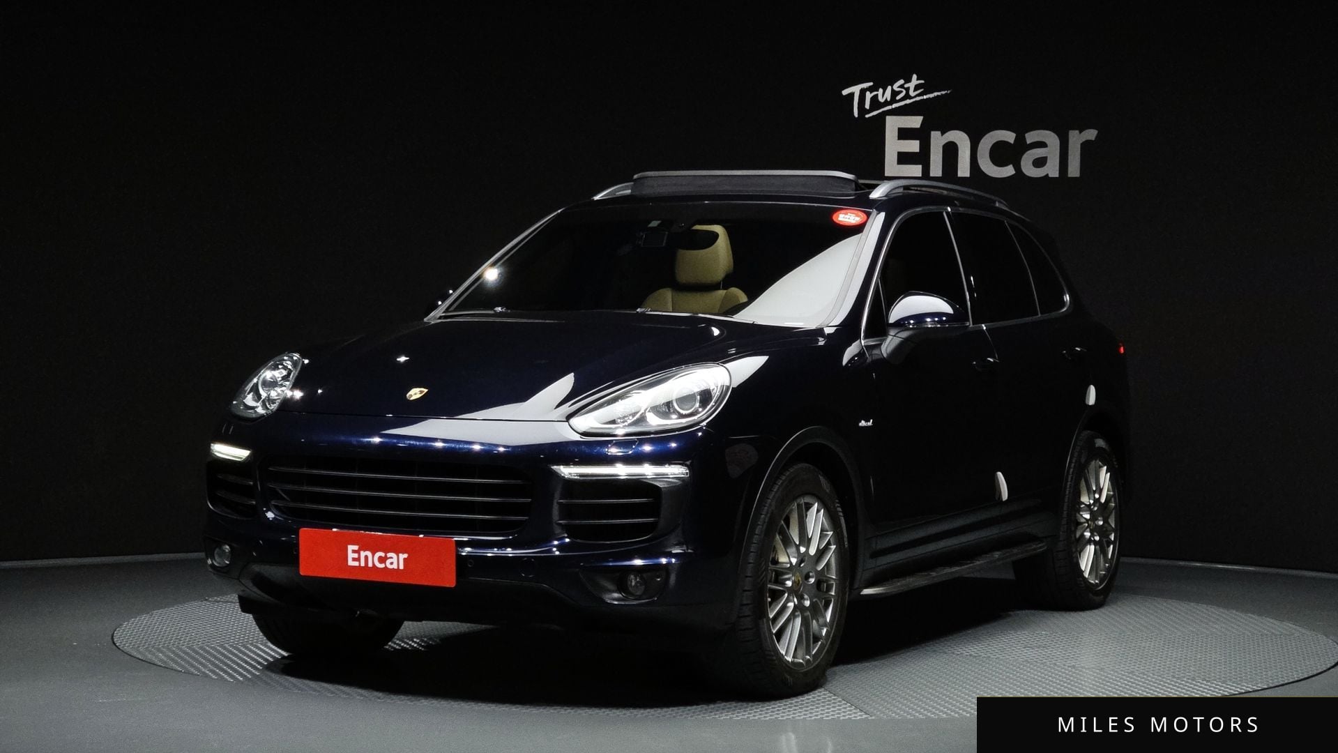 Porsche Cayenne 2016 — фото 1 из 12