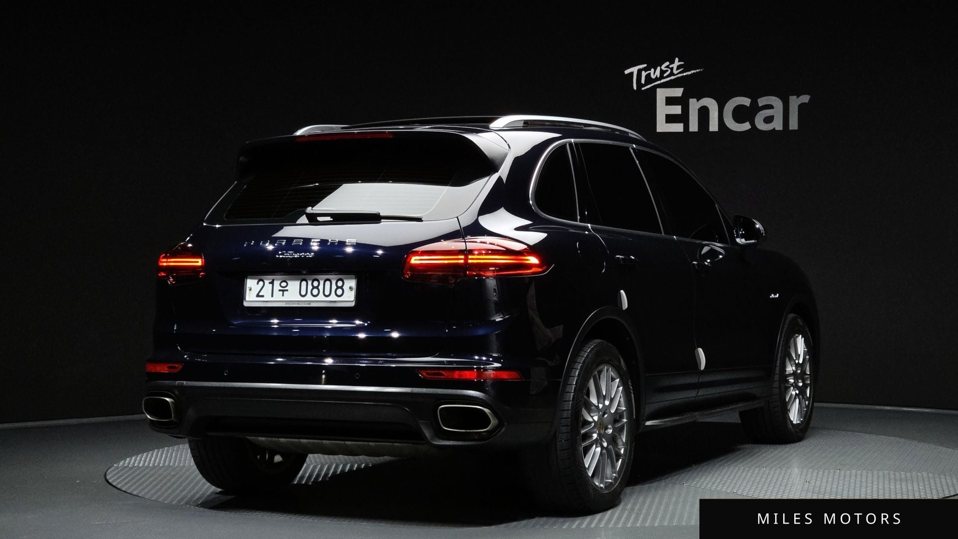 Porsche Cayenne 2016 — миниатюра 2