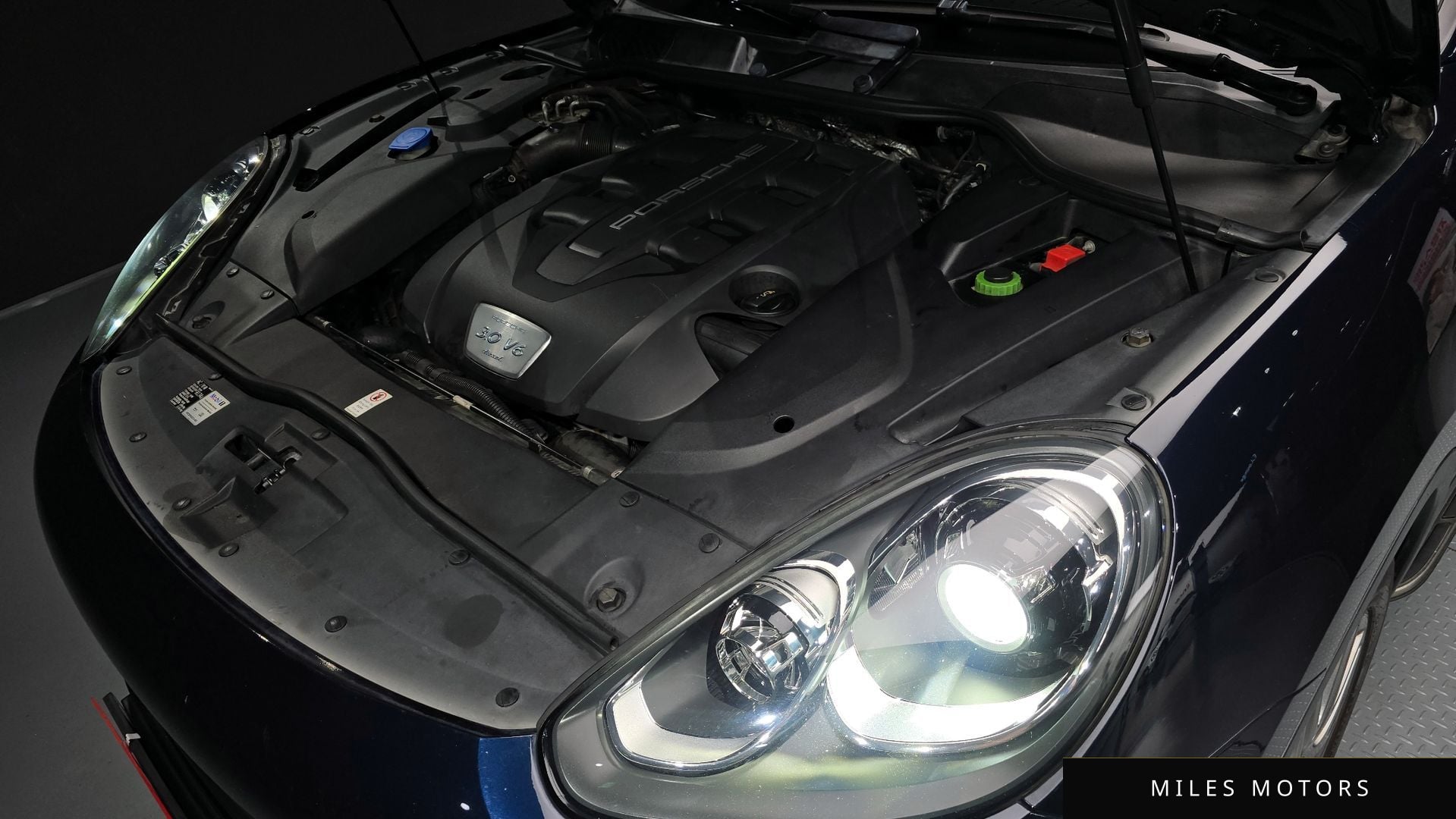 Porsche Cayenne 2016 — миниатюра 6