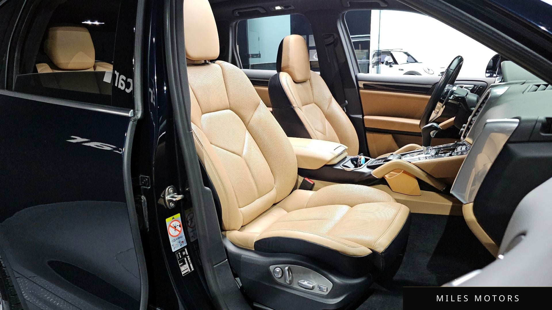 Porsche Cayenne 2016 — миниатюра 12