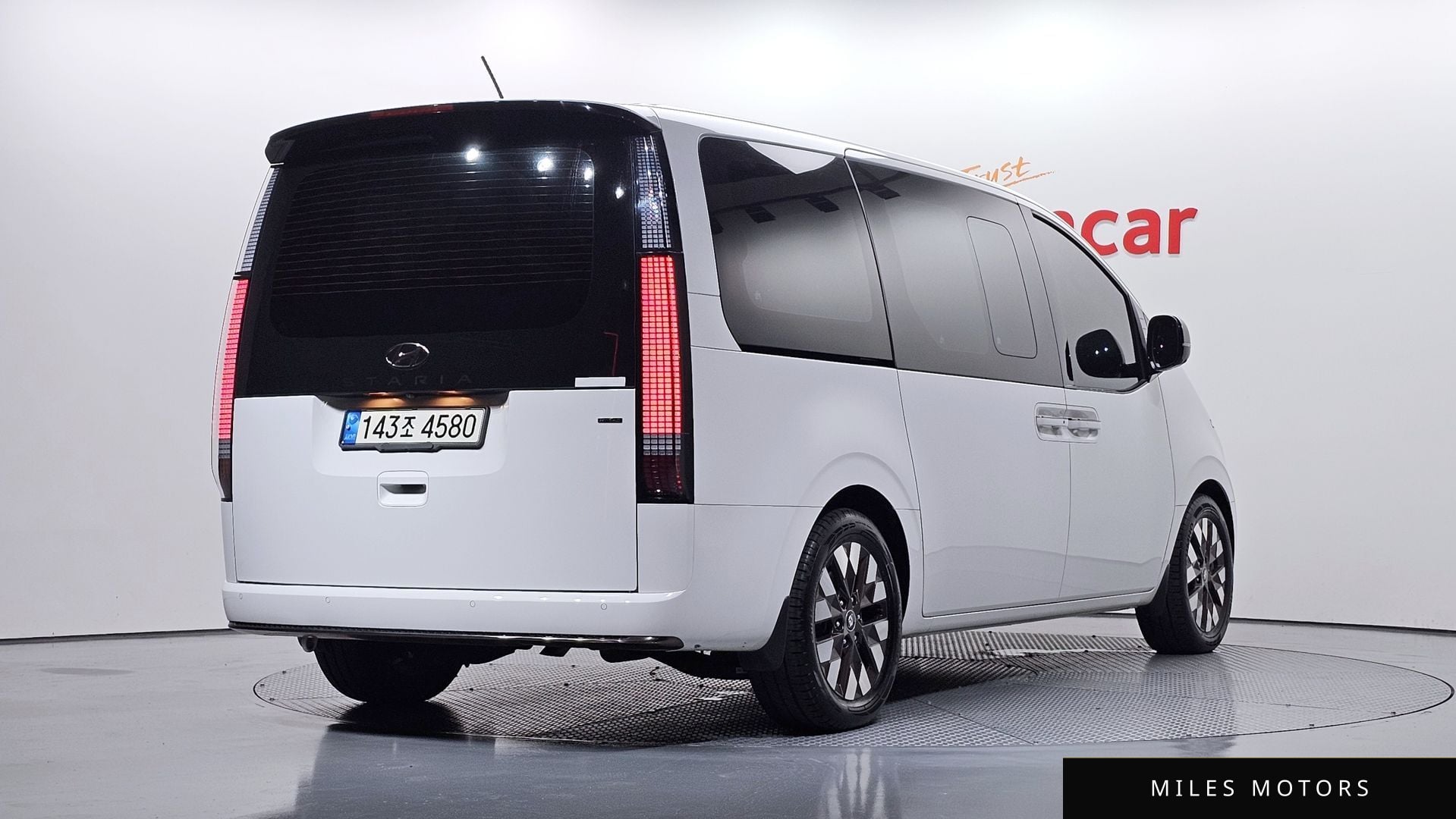 Hyundai Staria 2022 — миниатюра 2