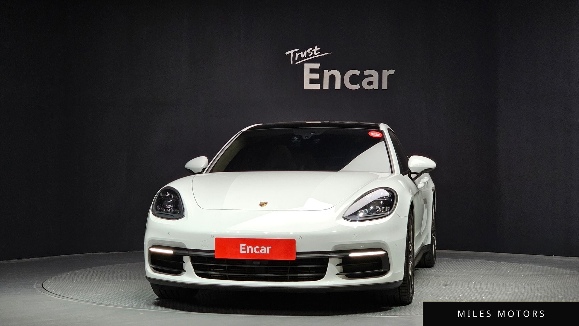 Porsche Panamera 2018 — миниатюра 3