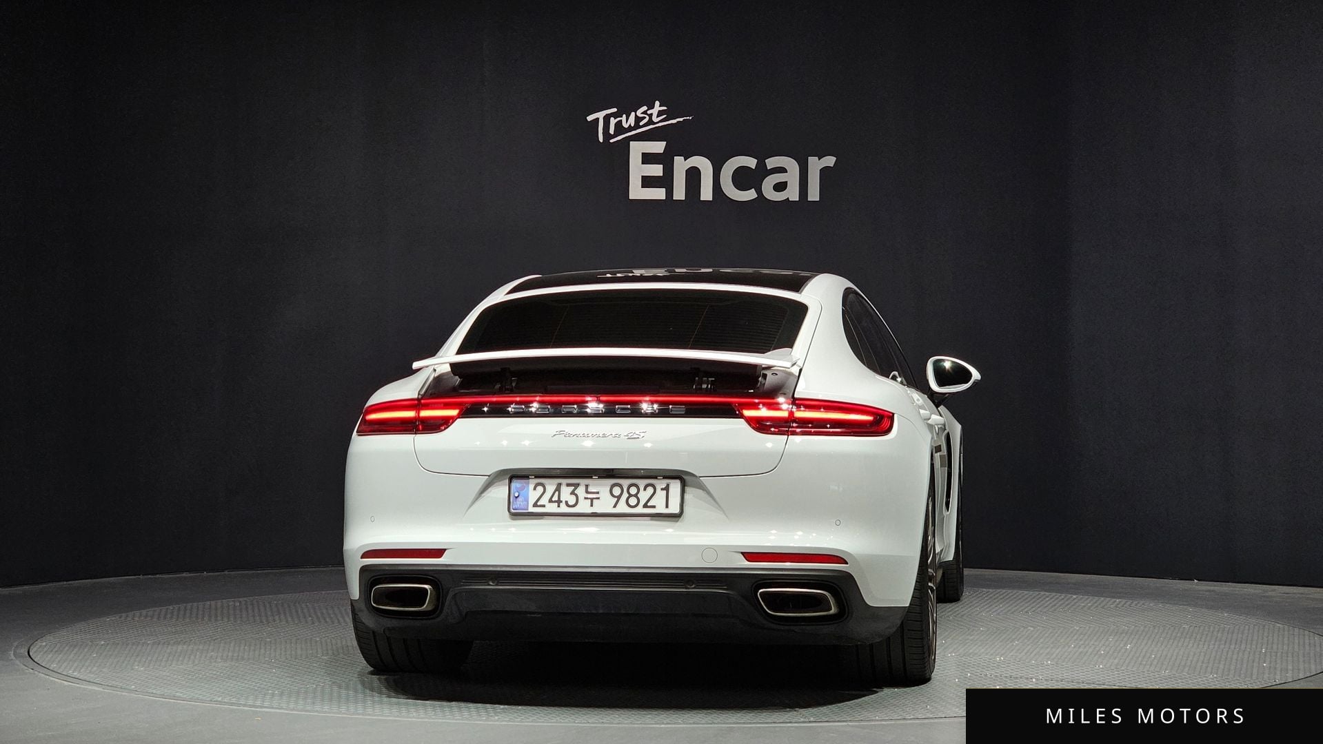 Porsche Panamera 2018 — миниатюра 4