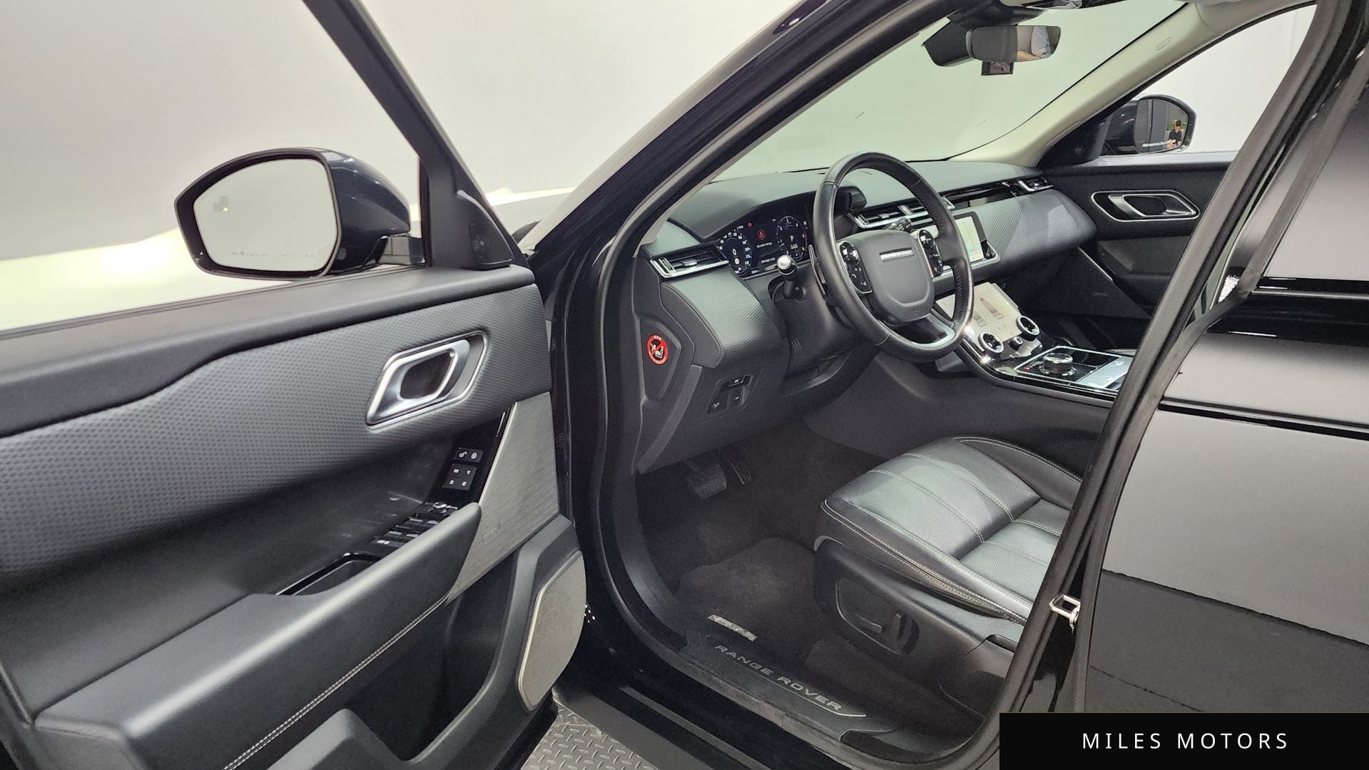 Land Rover Range Rover Velar 2019 — миниатюра 10