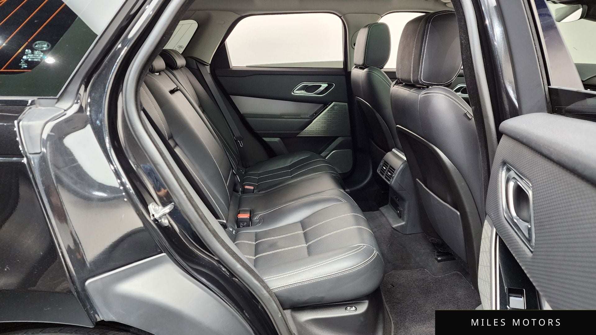 Land Rover Range Rover Velar 2019 — миниатюра 11