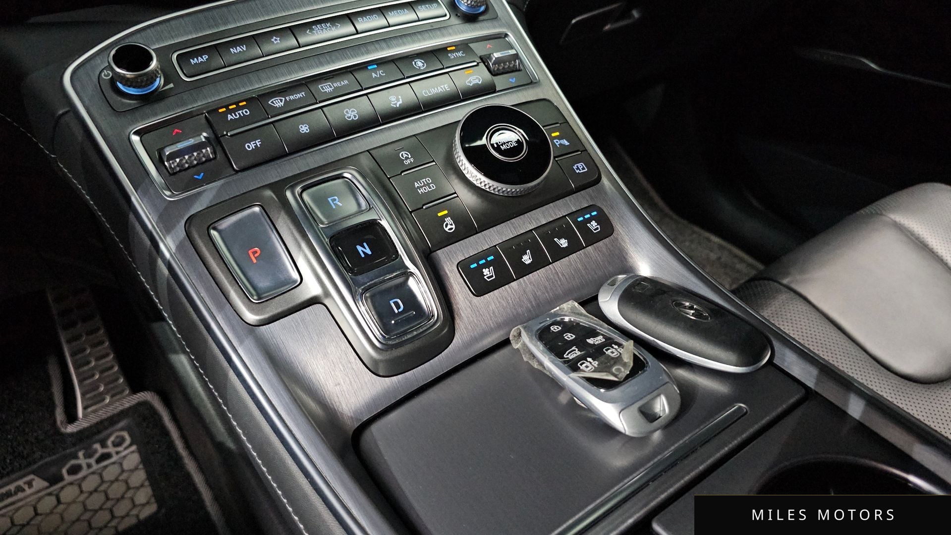 Hyundai Santafe 2021 — миниатюра 9