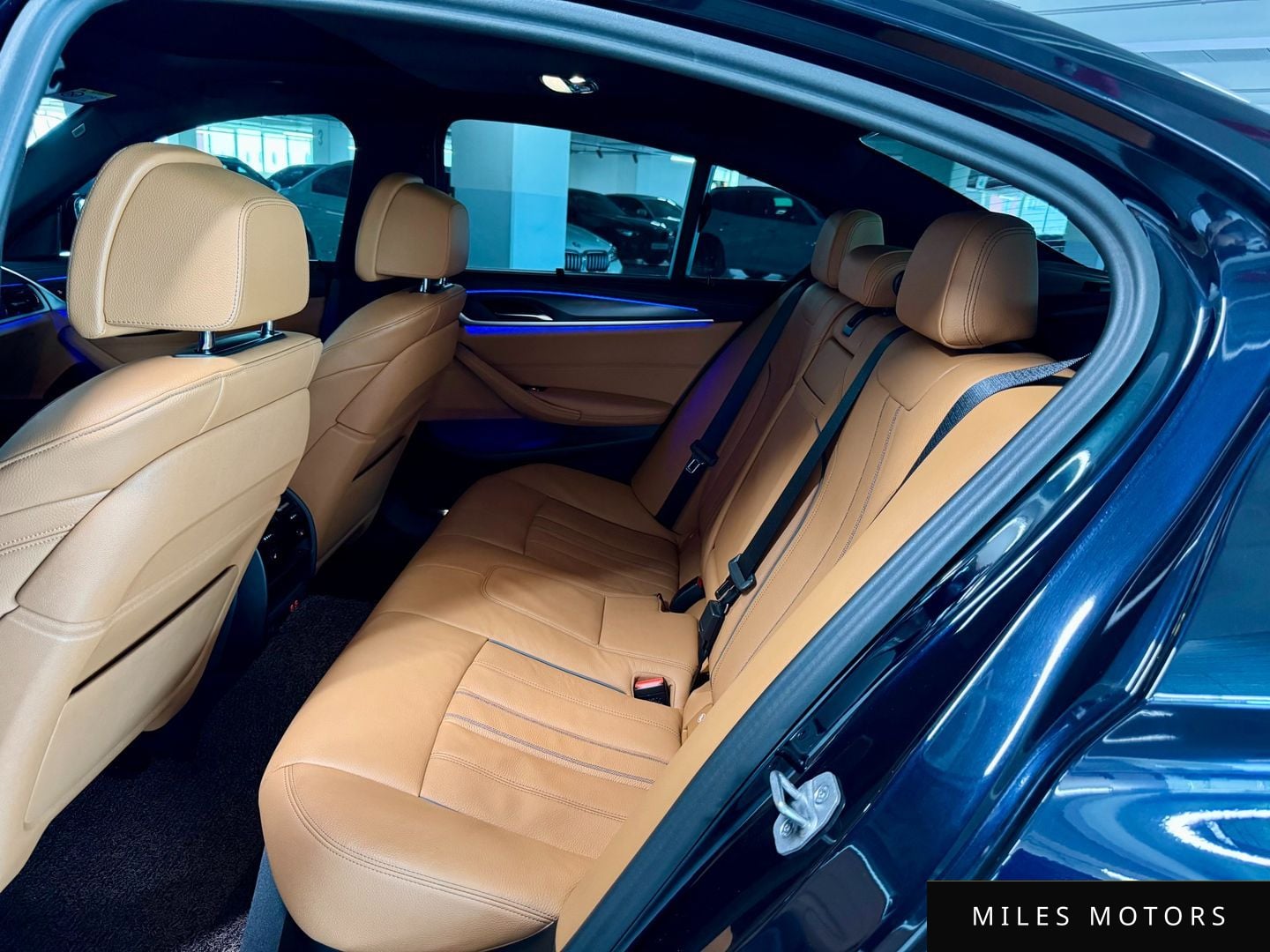 BMW 5 Series (G30) 2023 — миниатюра 11