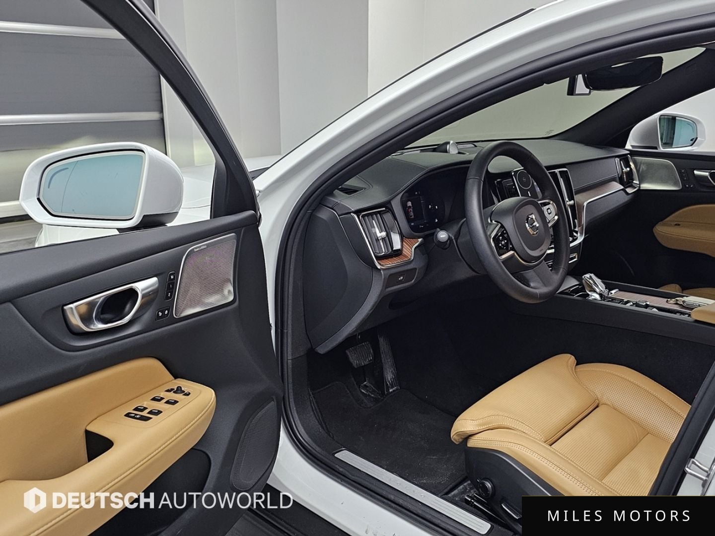 Volvo V60 2023 — миниатюра 11
